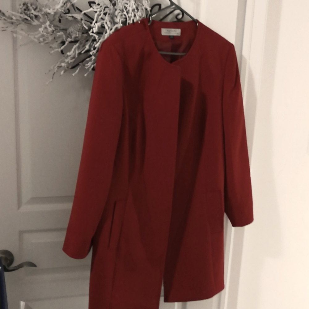 Tahari stunning jacket